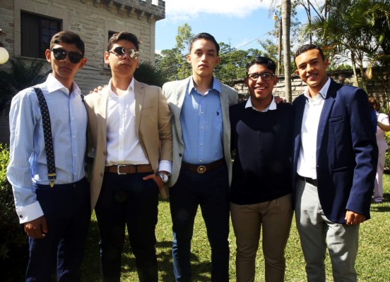 Los seniors de la Nashville School estrechan lazos de amistad