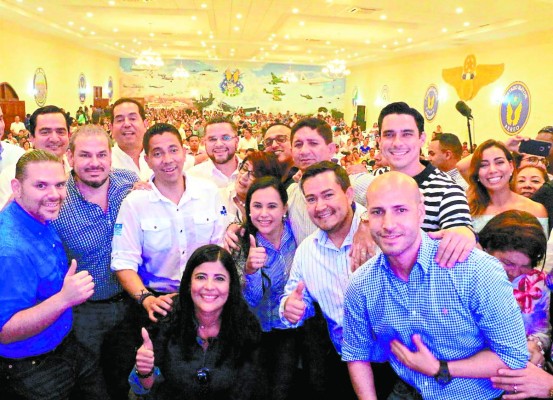 Políticos se adelantan por temor a perder sus cuotas de poder