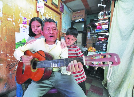 Adalid Irías Martínez: La voz que les canta las verdades a los especuladores