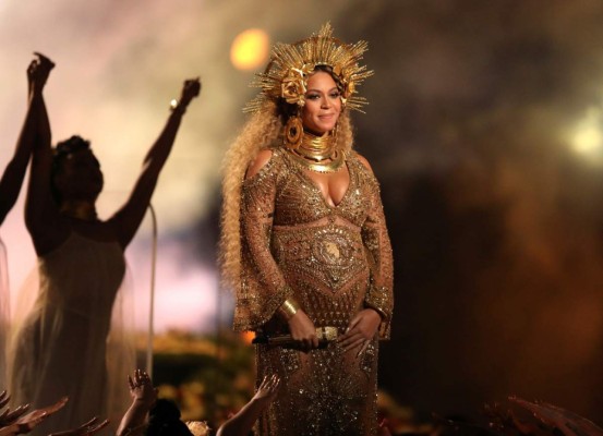 Impactante presentación de Beyonce en los Grammy 2017