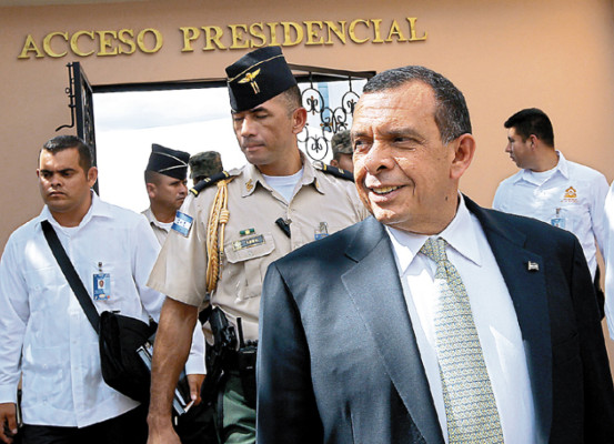 Por seguridad, 'Pepe' Lobo viaja en helicóptero