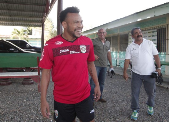 Jugadores hondureños que han militado en la Liga China