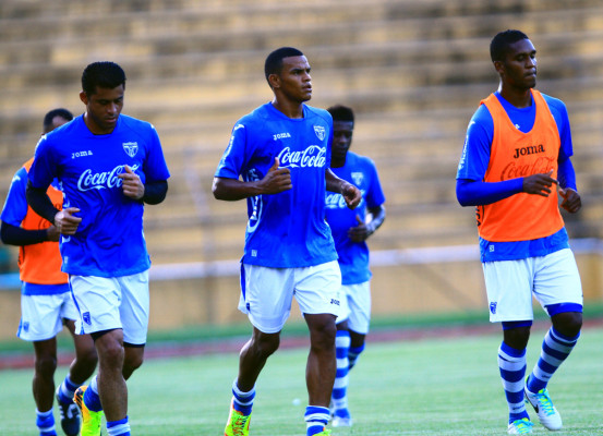 La Selección de Honduras inició con 10 jugadores