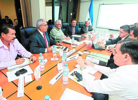 Junta define porcentajes para la evaluación de candidatos