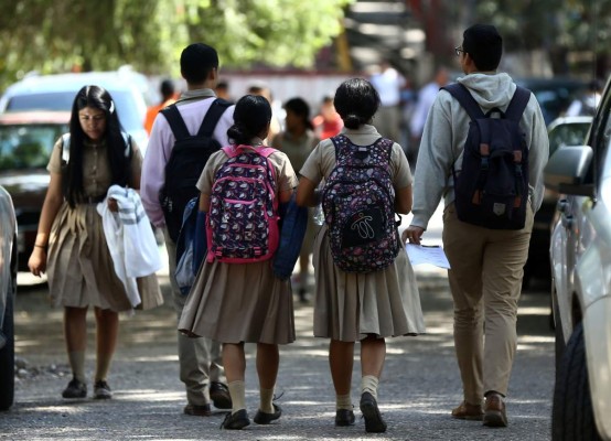 Los estudiantes del Intae ya se encuentran en proceso de realizar sus trámites de graduación. Foto: Emilio Flores/ EL HERALDO