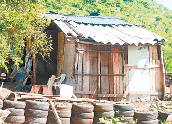 Pobreza extrema asfixia a 60 mil habitantes de cinco municipios