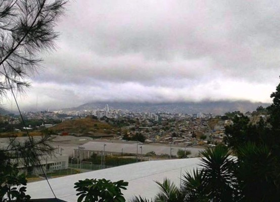 Continuarán lluvias por nuevo frente frío en territorio nacional