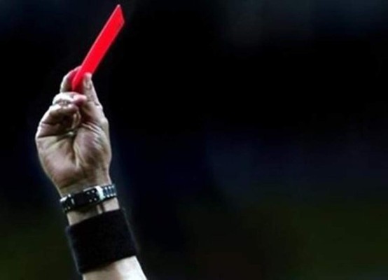 Mató al árbitro porque lo echó en partido amateur de fútbol argentino