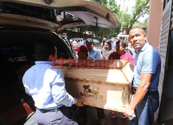 Doloroso momento cuando familiares reclamaron cuerpo del niño soterrado en Los Llanos