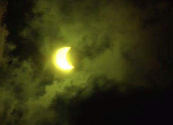 Así vivieron el eclipse solar los hondureños en Estados Unidos y el resto del mundo