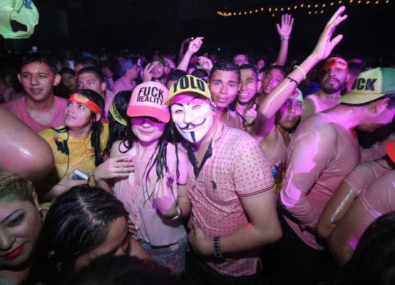 Electrizante fiesta de color en Tegucigalpa