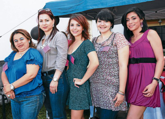 Alegre velada prenupcial