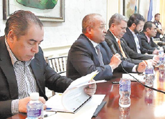 Seguridad quiere 1,900 millones más para 2016