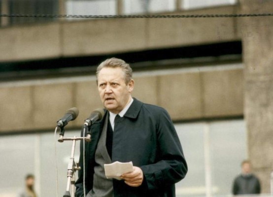 Fallece el oficial alemán que anunció sin querer la caída del Muro de Berlín&nbsp;&nbsp;