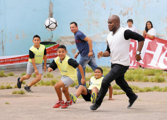 Con broche de oro sellan jornada de reciclaje