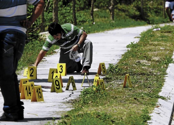 Al menos tres homicidios diarios en la capital