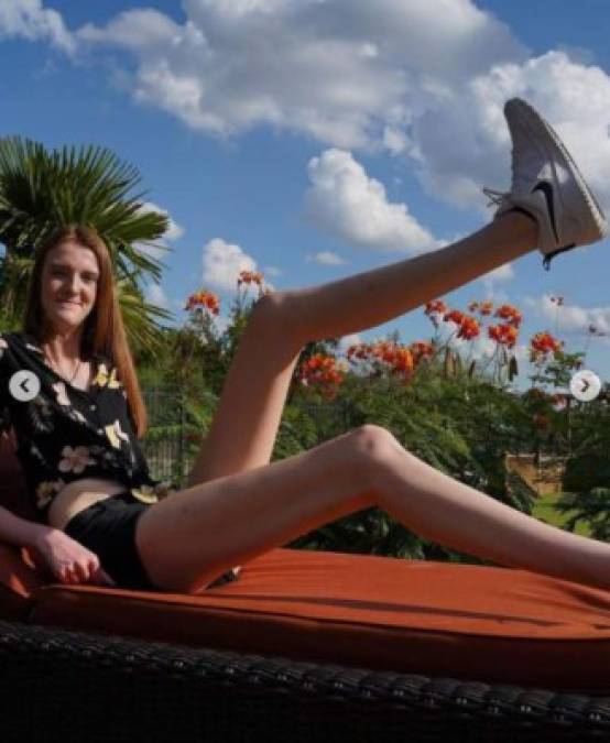 Maci Currin, la mujer con las piernas más largas del mundo