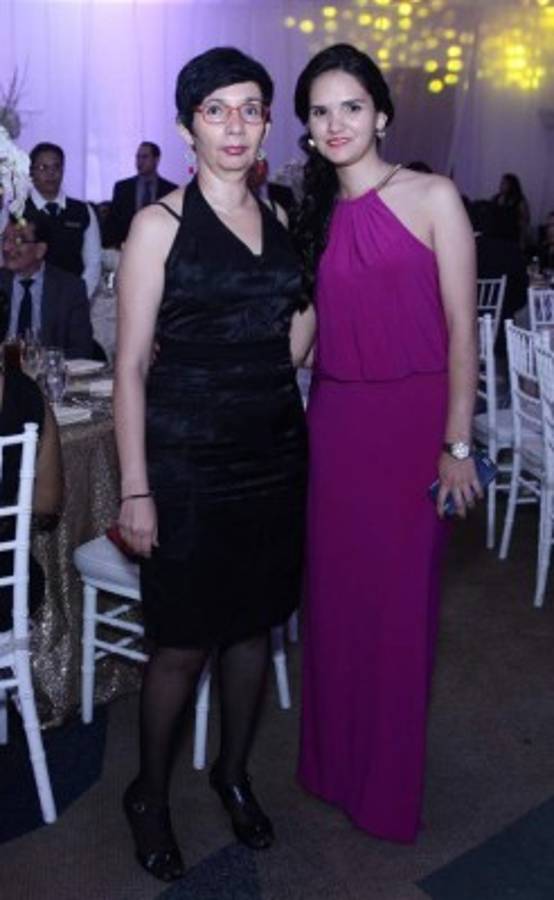 Brindis nupcial para sellar su felicidad