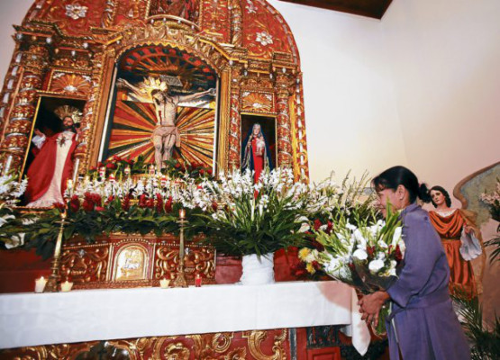 Santa Lucía celebra con alegría y devoción su tradicional feria