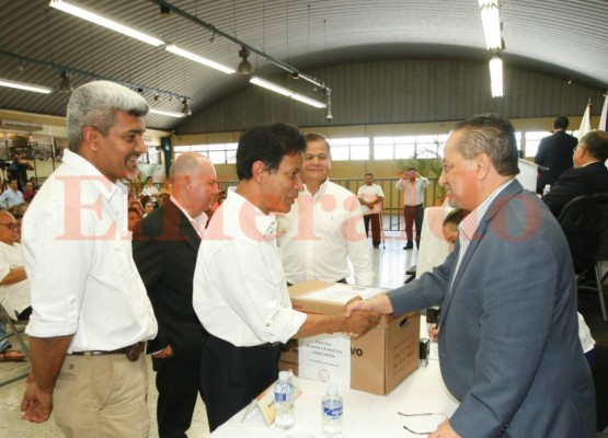 Honduras: Llegan al TSE primeras planillas de candidatos a cargos de elección popular