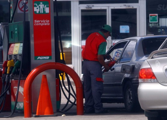 Congelamiento afecta precios de gasolinas en Honduras