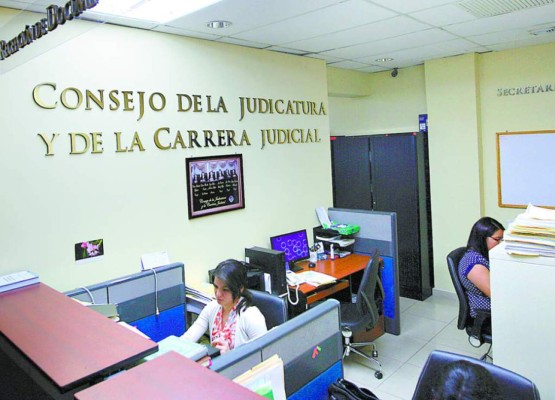 Honduras: MP libraría requerimiento fiscal en contra de Jorge Rivera Avilés