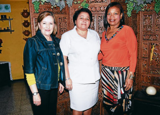 Ameno encuentro prenupcial para Francis