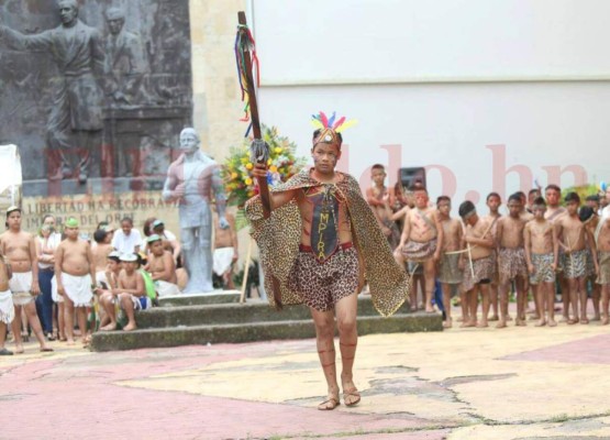 Escolares conmemoran Día al Cacique Lempira