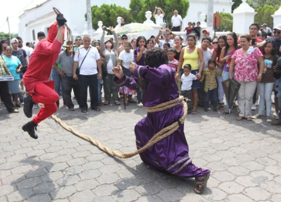 Los Vía Crucis más extremos y dolorosos