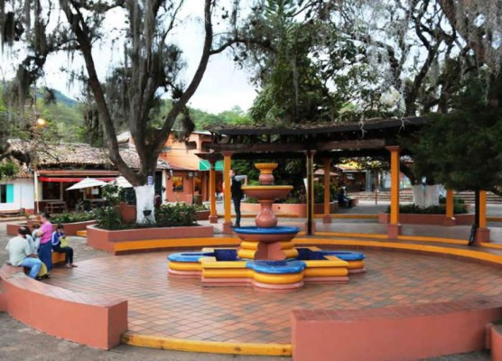 Vicecanciller de Japón Shunsuke Takei está de visita en Honduras