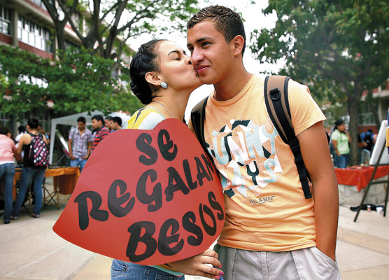 Universitarios lamentan 7,172 muertes de 2012