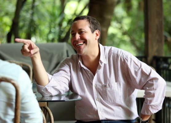 Carlos Eduardo Reina: 'Soy roquero de los clásicos, pero igual doy serenatas...”