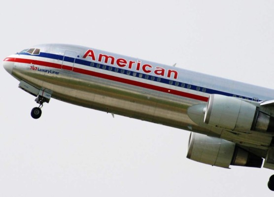 Demandan a American Airlines por evasión fiscal