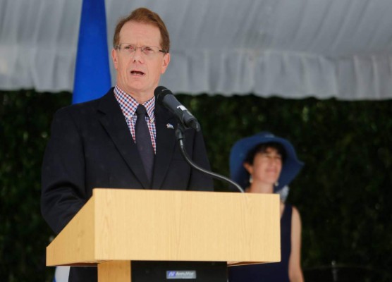 Embajador Nealon: Hemos colaborado como nunca con Honduras