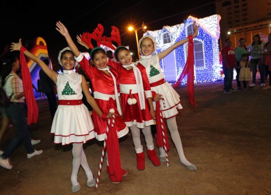 Así se vivió la inauguración de la Villa Navideña en la capital de Honduras