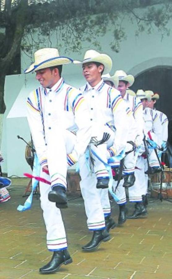 Olas de color que bailan al ritmo del sonido catracho
