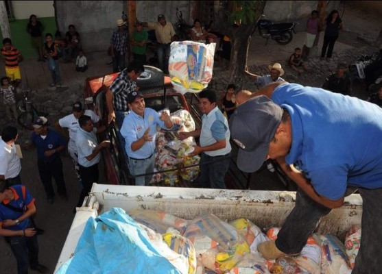 Llevan alimento a comunidades hondureñas afectadas por sequía