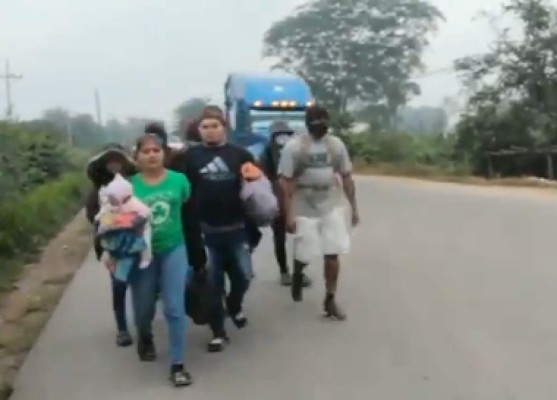 Las dolorosas imágenes de una nueva caravana de migrantes hondureños