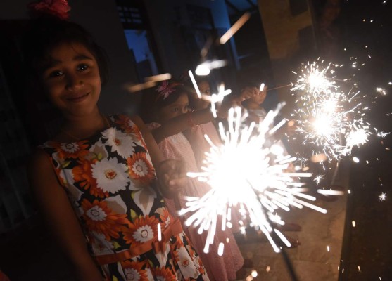Así brilló la llegada del Año Nuevo en países de Europa, Asia y Medio Oriente