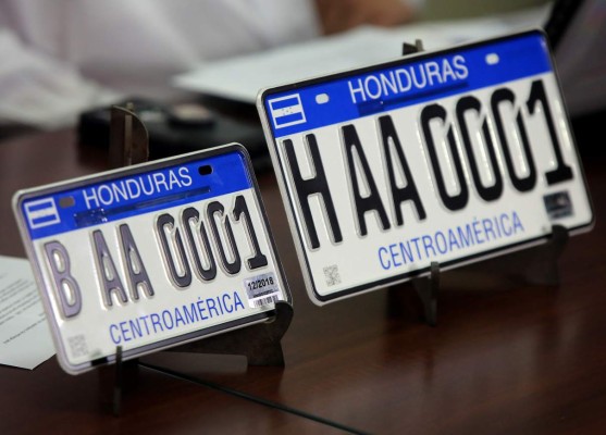 Instituto de la Propiedad anuncia que en septiembre inicia cambio de placas