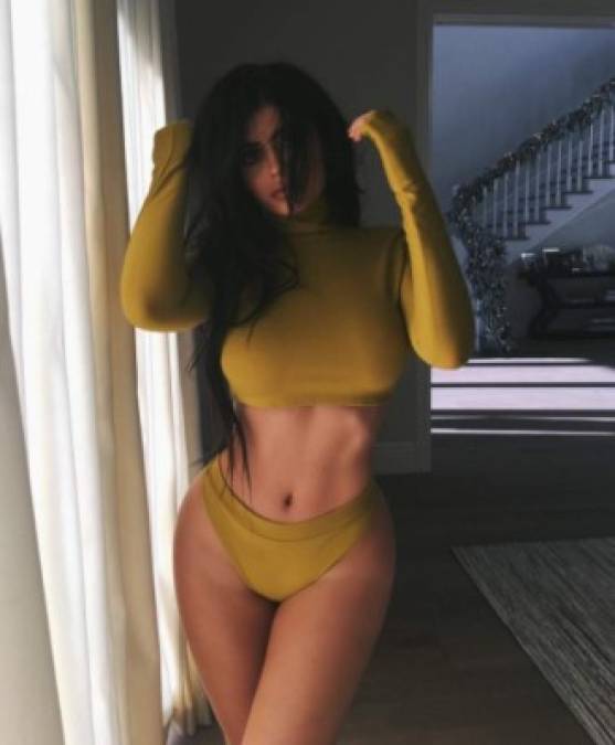 Fotos muestran que Kylie Jenner destronó a Kim Kardashian como la más sexi del clan