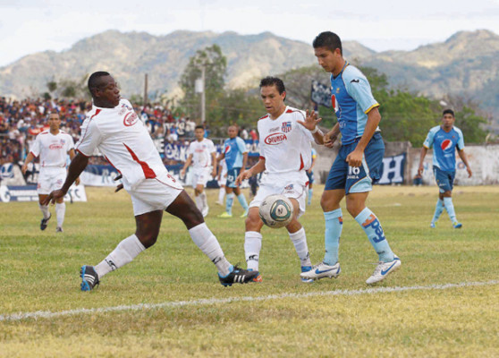 Motagua se duerme y el Necaxa se aviva