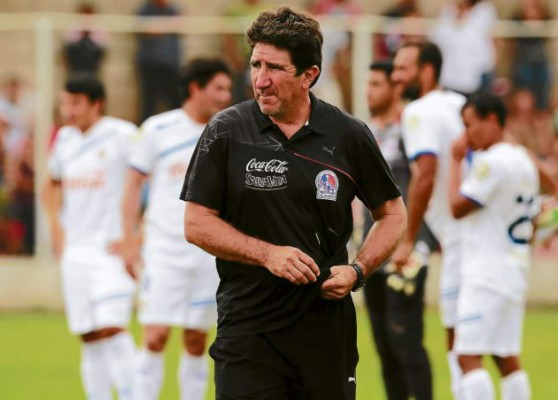 DT de Olimpia: 'Aún no me queda grande la camisa”