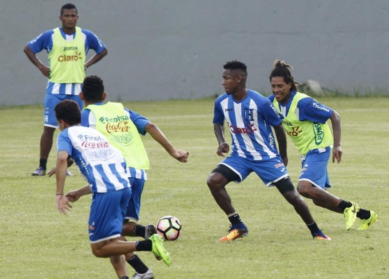 Jorge Luis Pinto afinó el plan Copa Oro ante el Honduras De El Progreso