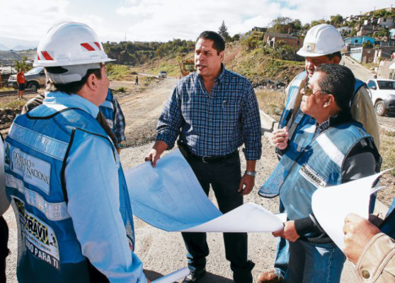 Construcción de tres pasos a desnivel