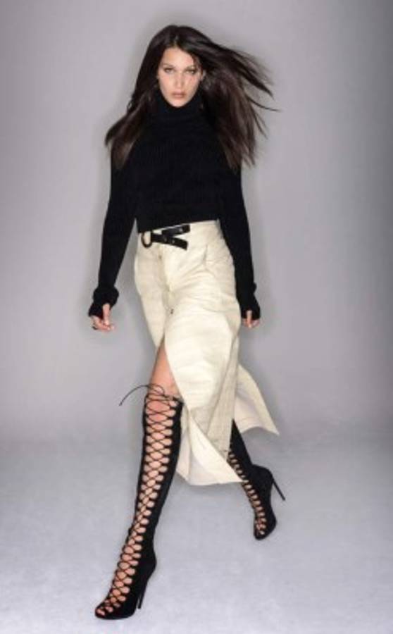 La sensual modelo Bella Hadid hace topless y enloquece Instagram