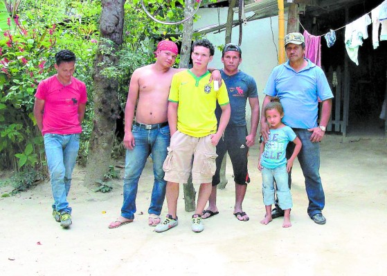 Conmovedor y emotivo regreso de Bayron Maradiaga a su casa