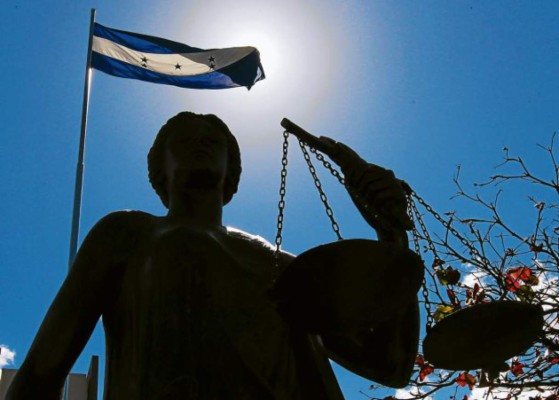 Rechazan recurso contra ley educativa