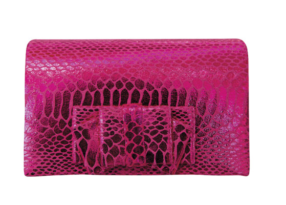 El clutch, sobrio y elegante accesorio