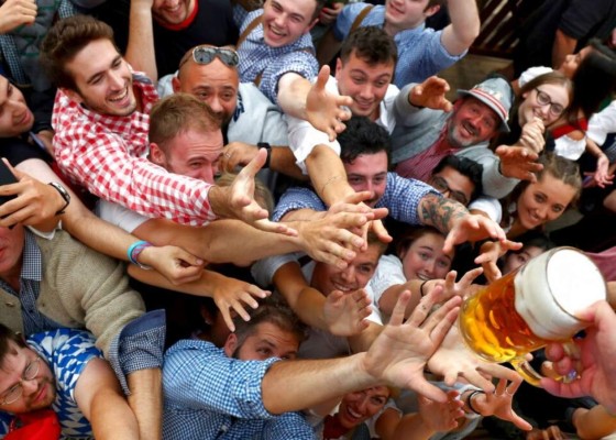 Alemania cancela festival de cerveza por segundo año consecutivo